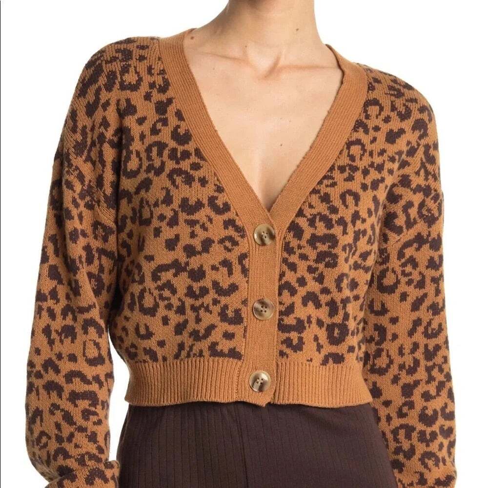 Abound Cropped Leopard Cardigan Womens Medium Fall Autumn Stylish Cozy